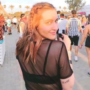 Meet your Posher, Dayna